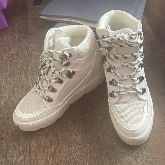 Madden Girl Shoes - 6.5 madden girl white platform wedge booties